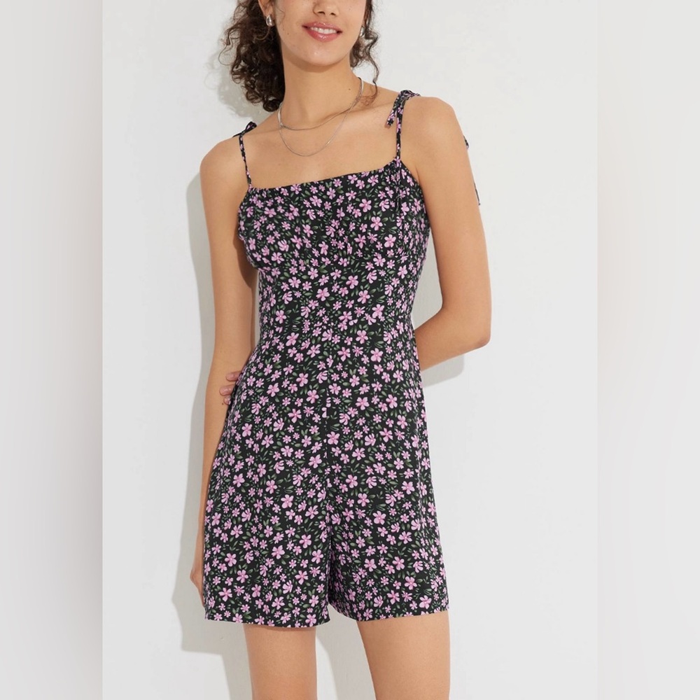 Wild Fable Women's Tie Shoulder Romper XL